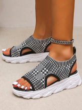 Sandalias de plataforma con recortes de punto